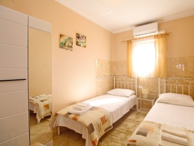 Holiday house Comfortable and spacious house with terrace Šišan, Medulin K-20775 - Outdoor photo 30