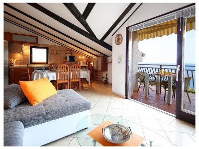 Apartment Three bedroom apartment with terrace and sea view Opatija A-23795-a in Opatija - Apartment