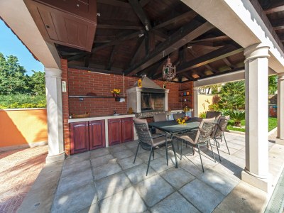 Holiday house Three bedroom house with terrace Sumartin, Brač K-21247 - Outdoor photo 6