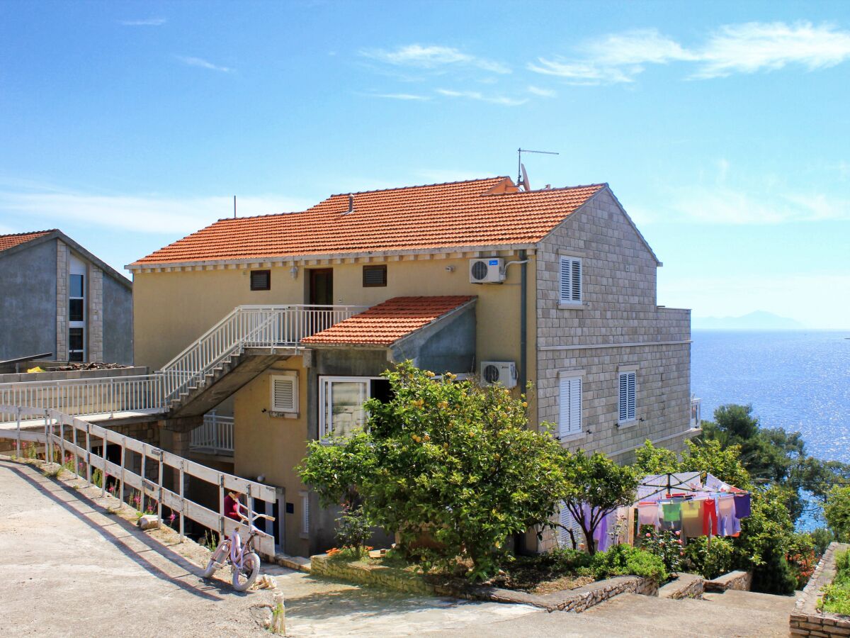 Apartment One bedroom apartment near beach Lumbarda, Korčula A-4440-a - Outdoor photo 3