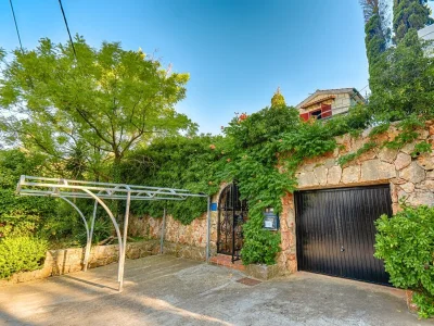 Holiday house Four-bedroom house with terrace and sea view Jelsa, Hvar K-23760 - Outdoor photo 15