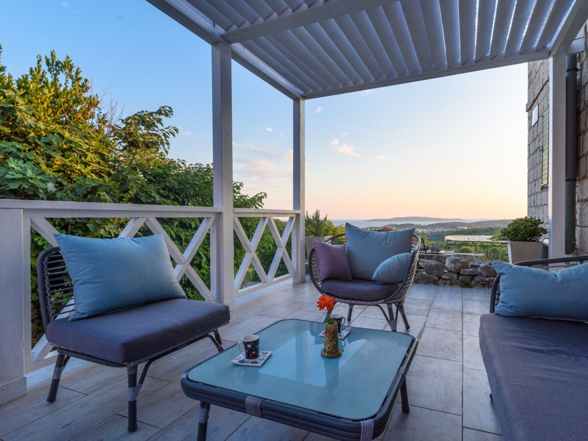 Holiday house Three bedroom house with terrace and sea view Žedno, Čiovo K-23762