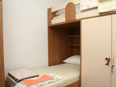 Apartment Three bedroom apartment with terrace Vrboska, Hvar A-4634-a - Outdoor photo 15