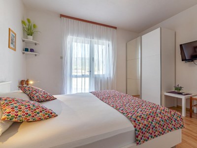 Apartment Two bedroom apartment with terrace Jelsa, Hvar A-134-a in Jelsa - Apartment