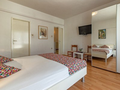 Apartment Two bedroom apartment with terrace Jelsa, Hvar A-134-a - Outdoor photo 25