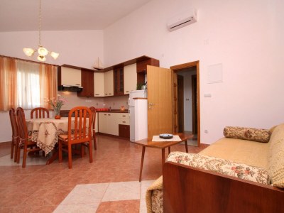 Apartment One bedroom apartment with balcony Jelsa, Hvar A-196-b - Outdoor photo 9