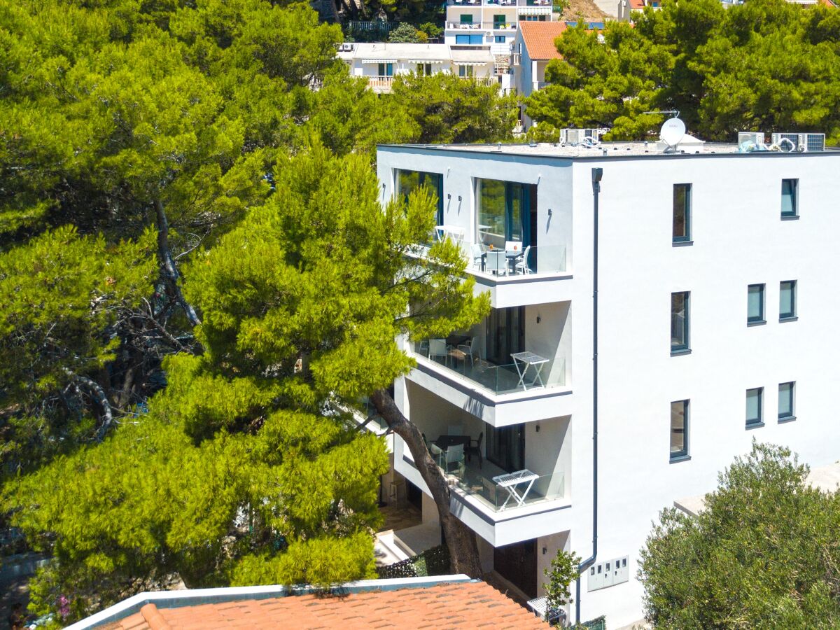 Apartment One bedroom apartment near beach Brela, Makarska A-6007-d - Outdoor photo 4