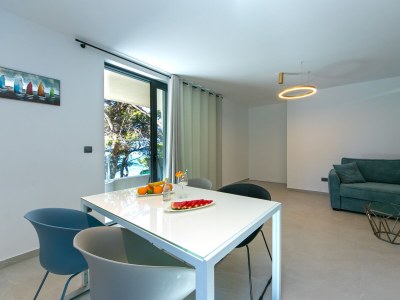 Apartment One bedroom apartment near beach Brela, Makarska A-6007-d - Outdoor photo 12