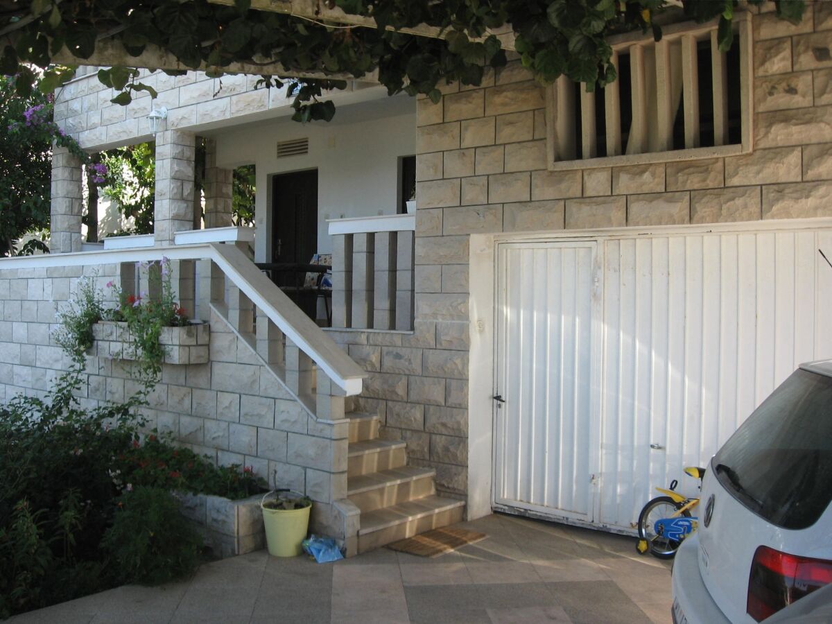 Apartment Two bedroom apartment with terrace and sea view Slatine, Čiovo A-17456-a - Outdoor photo 4