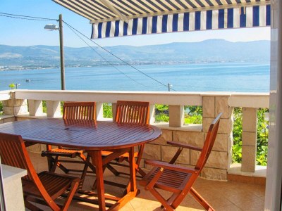 Apartment Two bedroom apartment with terrace and sea view Slatine, Čiovo A-17456-a - Outdoor photo 16