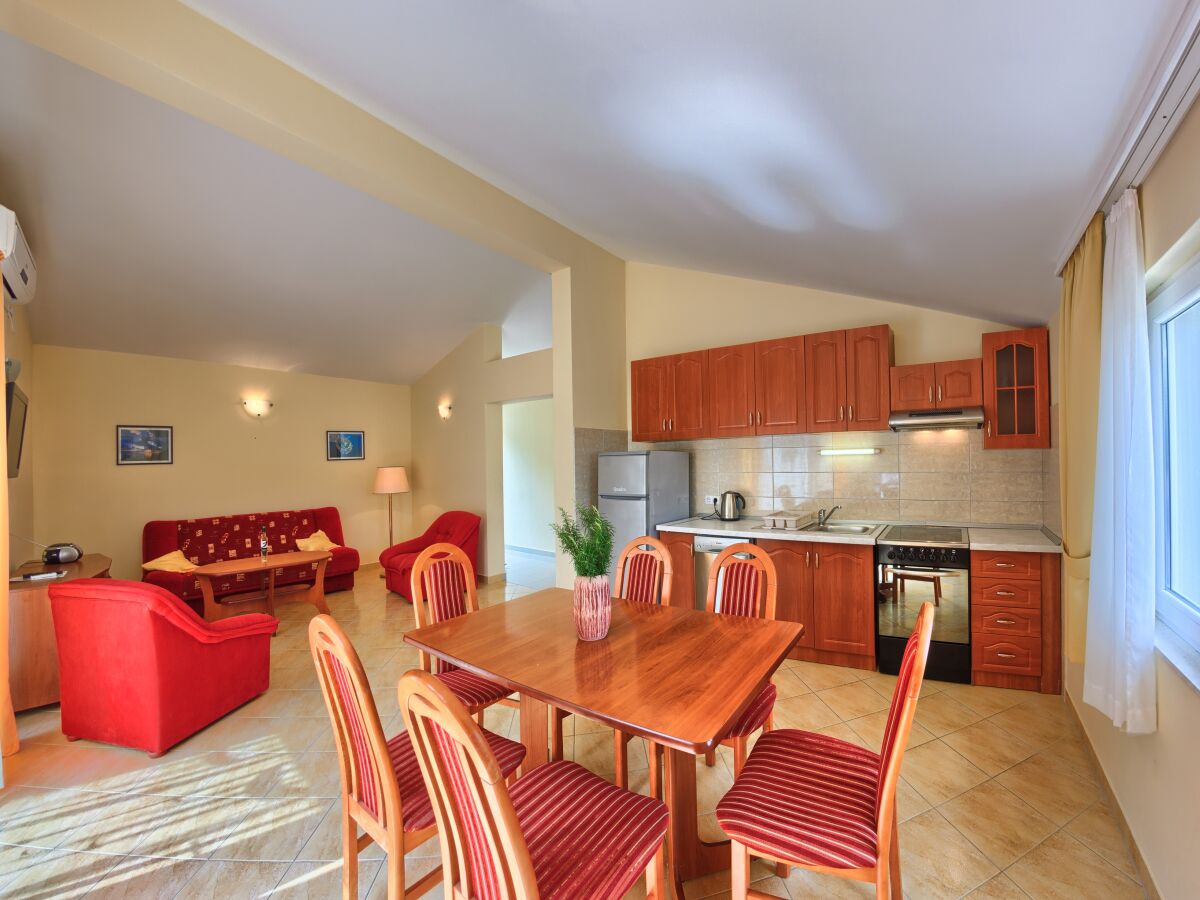 Apartment Three bedroom apartment near beach Rogoznica A-17458-a - Outdoor photo 5