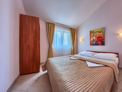 Apartment Three bedroom apartment near beach Rogoznica A-17458-a - Outdoor photo 7