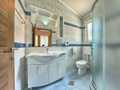 Apartment Three bedroom apartment near beach Rogoznica A-17458-a - Outdoor photo 8