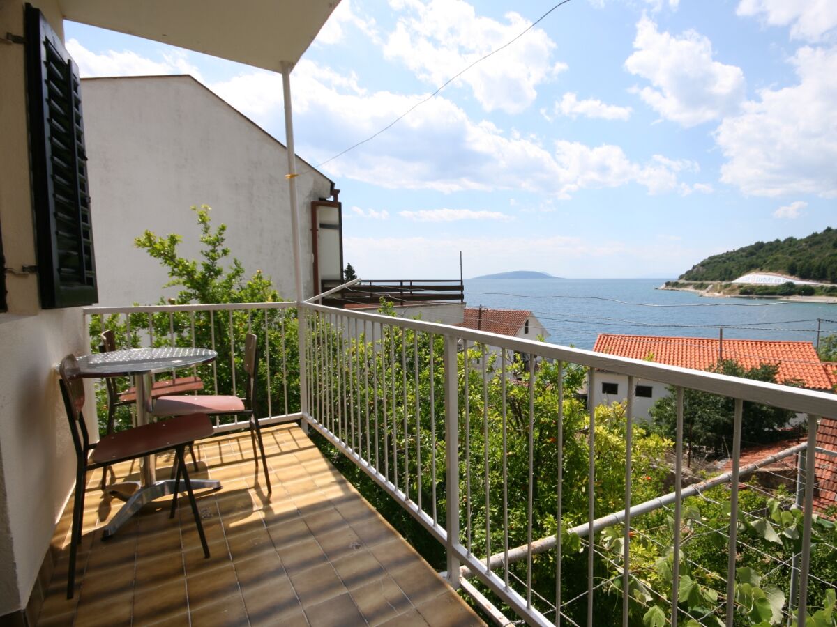 Apartment One bedroom apartment with balcony and sea view Podaca, Makarska A-6874-a