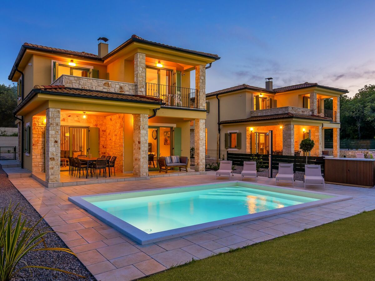 Villa Villa Pinaza A with heated pool, sauna, and **whirlpool in Vrbnik