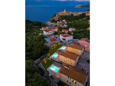 Villa Villa Pinaza A with heated pool, sauna, and **whirlpool in Vrbnik - Environment photo 38