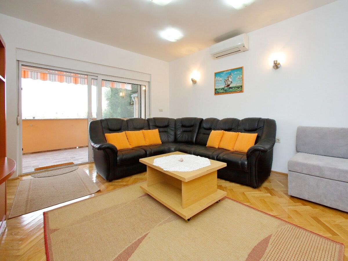 Apartment Two bedroom apartment with terrace Bibinje, Zadar A-18110-a - Outdoor photo 5