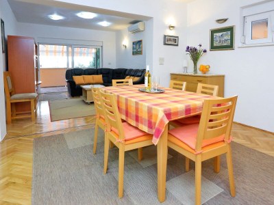 Apartment Two bedroom apartment with terrace Bibinje, Zadar A-18110-a - Outdoor photo 9