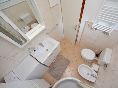 Apartment Two bedroom apartment with terrace Bibinje, Zadar A-18110-a - Outdoor photo 18