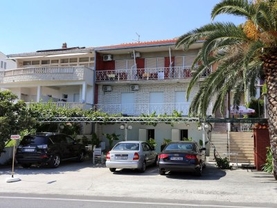Apartment One bedroom apartment near beach Duće, Omiš A-10304-a - Outdoor photo 2