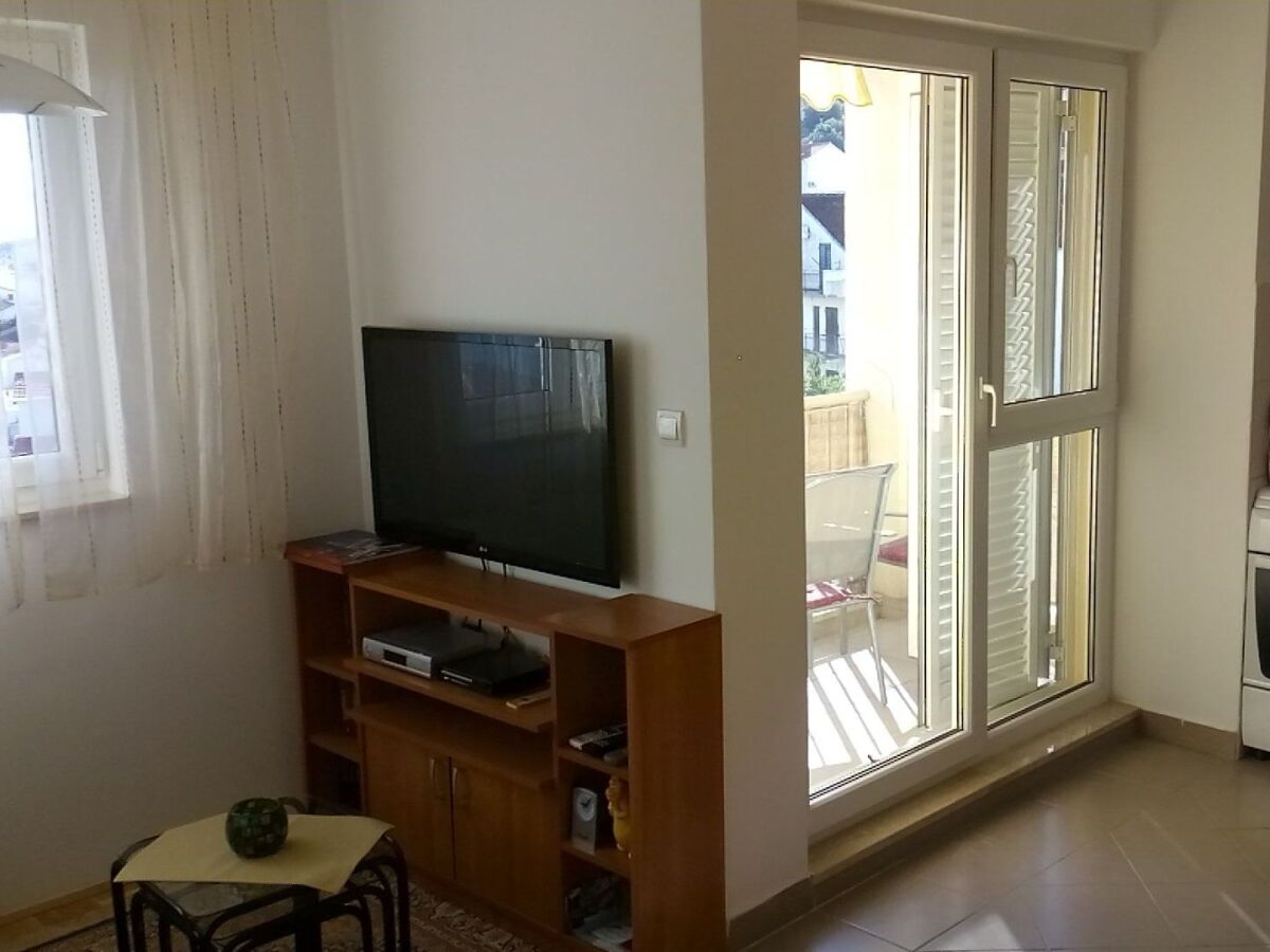 Apartment One bedroom apartment with balcony and sea view Mastrinka, Čiovo A-24035-a - Outdoor photo 5