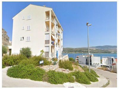 Apartment One bedroom apartment with balcony and sea view Mastrinka, Čiovo A-24035-a in Trogir - Apartment