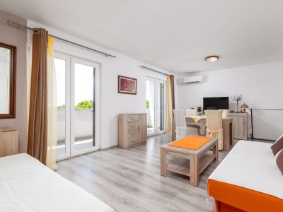 Apartment One bedroom apartment with balcony Rovinjsko Selo, Rovinj A-24651-a - Outdoor photo 8