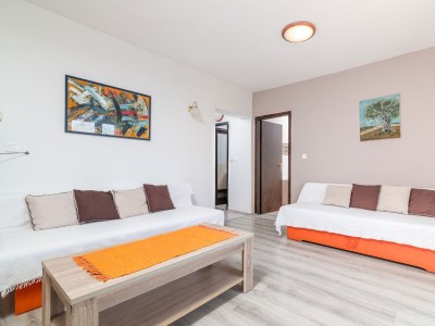 Apartment One bedroom apartment with balcony Rovinjsko Selo, Rovinj A-24651-a - Outdoor photo 9