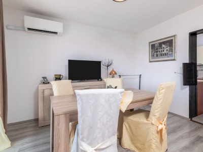 Apartment One bedroom apartment with balcony Rovinjsko Selo, Rovinj A-24651-a - Outdoor photo 10