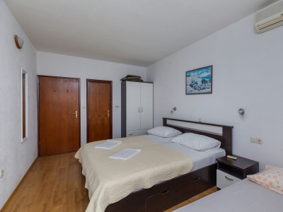 Apartment Two bedroom apartment with balcony and sea view Brela, Makarska A-24416-a - Outdoor photo 25