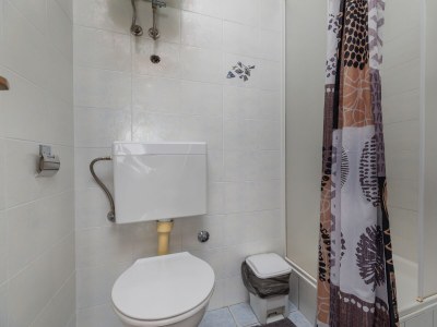 Apartment Two bedroom apartment with balcony and sea view Brela, Makarska A-24416-a - Outdoor photo 28