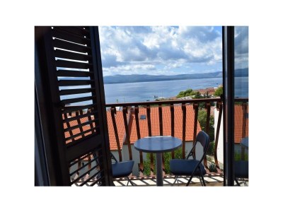 Apartment Two bedroom apartment with balcony and sea view Bol, Brač A-11728-a in Bol - Apartment