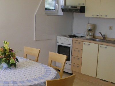 Apartment Two bedroom apartment with balcony and sea view Bol, Brač A-11728-a - Outdoor photo 5