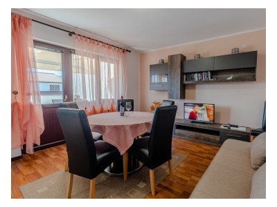 Apartment Two bedroom apartment with terrace Poreč A-22124-a - Outdoor photo 9