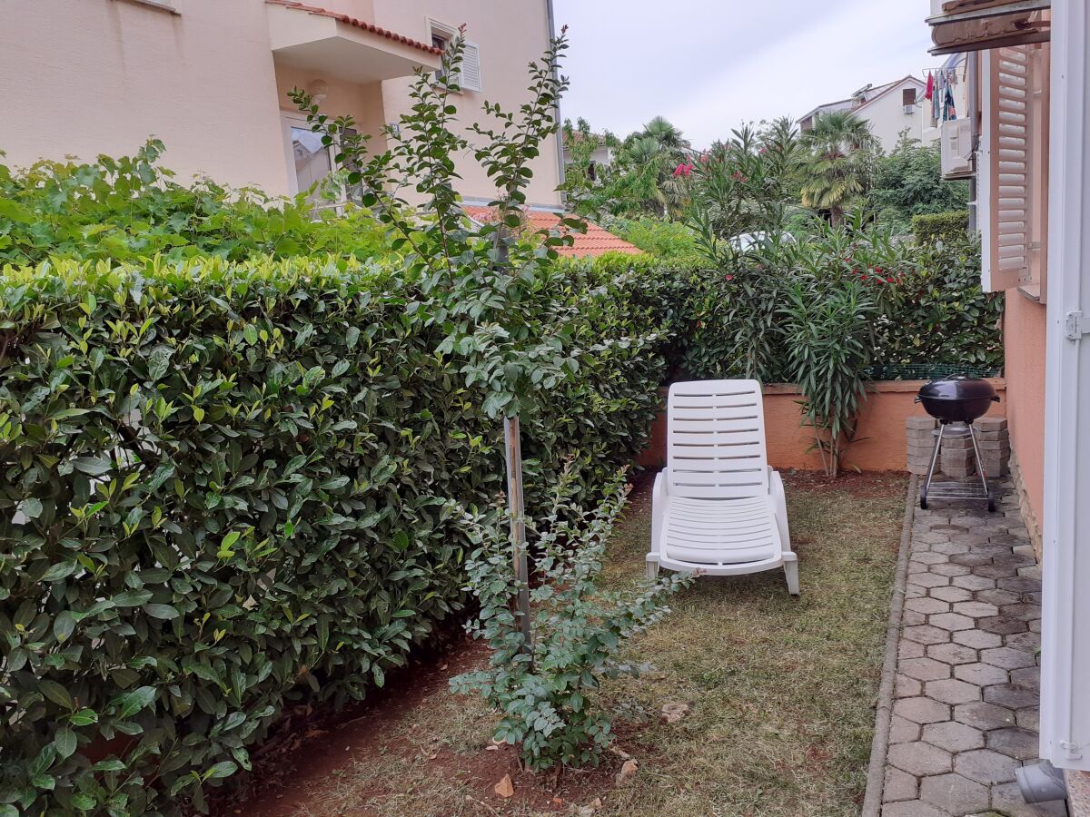 Apartment Two bedroom apartment with terrace Malinska, Krk A-19309-a - Outdoor photo 4