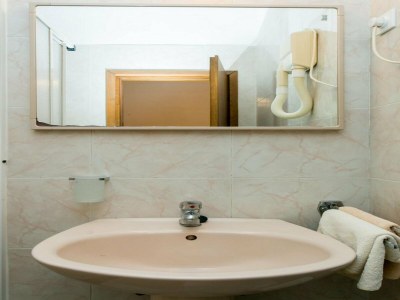 Apartment Apartments Elelu - Two-Bedroom Apartment with Terrace - Features photo 6