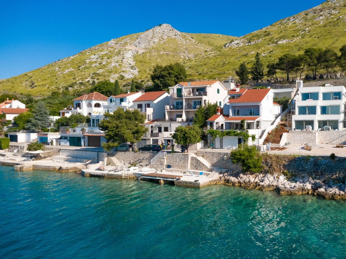 Holiday house Comfortable and spacious house near beach Šparadići, Šibenik K-24200