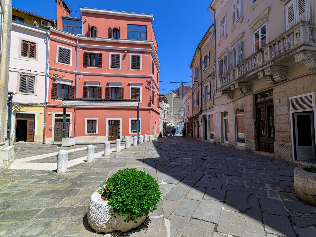 Apartment Two bedroom apartment with air-conditioning Pula A-24381-a - Outdoor photo 2