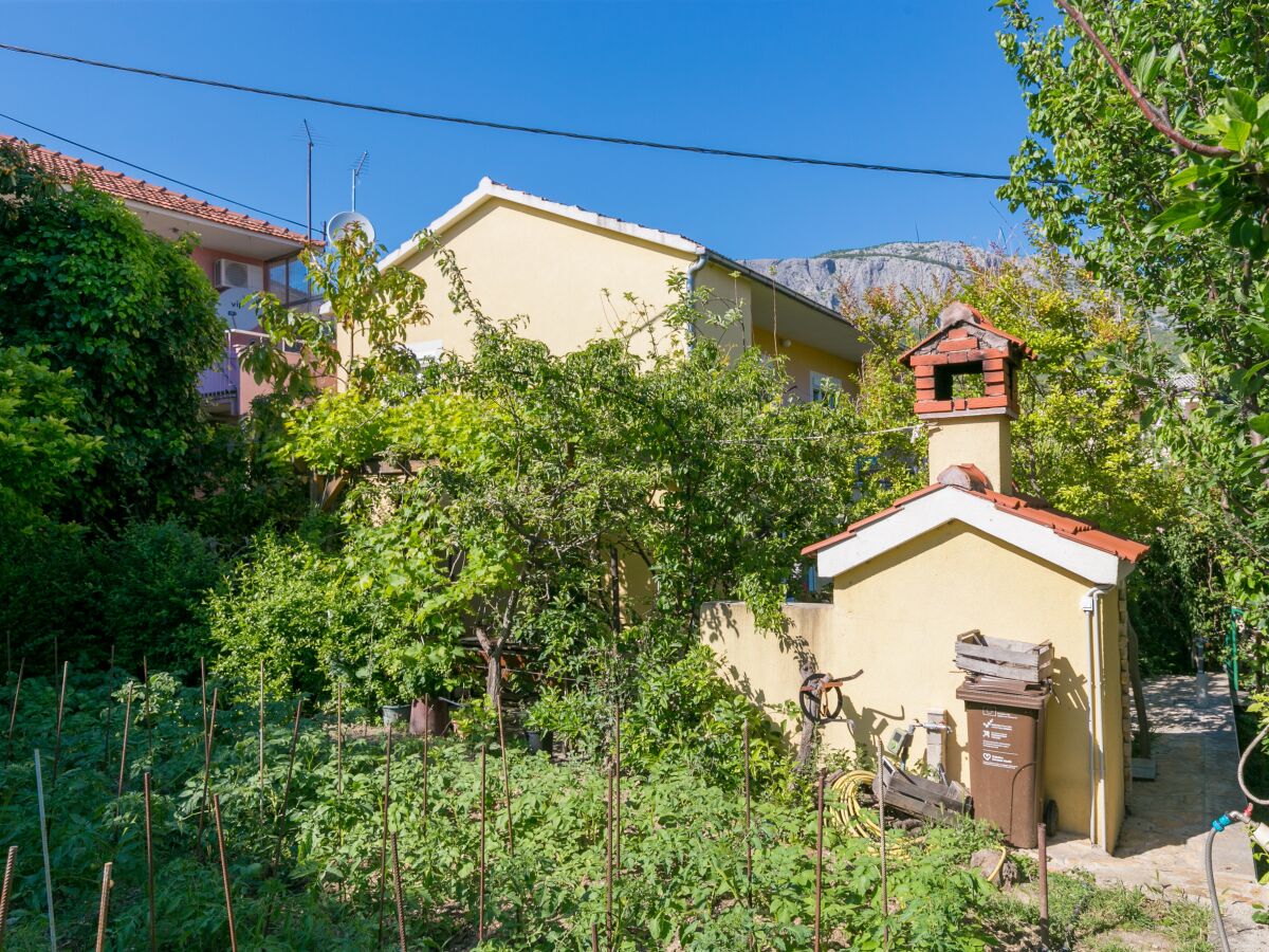 Apartment Two bedroom apartment with balcony Žrnovnica, Split A-24236-a