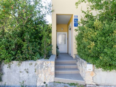 Apartment Two bedroom apartment with balcony Žrnovnica, Split A-24236-a - Outdoor photo 10