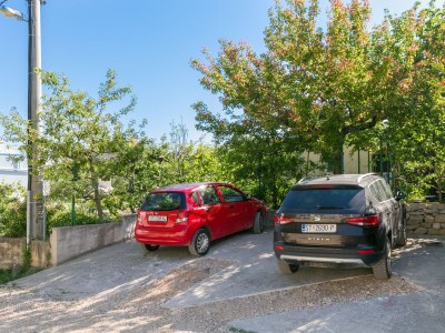 Apartment Two bedroom apartment with balcony Žrnovnica, Split A-24236-a - Outdoor photo 12