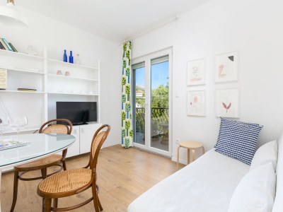 Apartment Two bedroom apartment with balcony Žrnovnica, Split A-24236-a - Outdoor photo 13