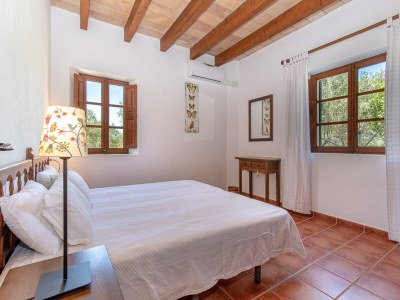 Villa Villa in Alcudia with Private Pool & Terrace - Features photo 29