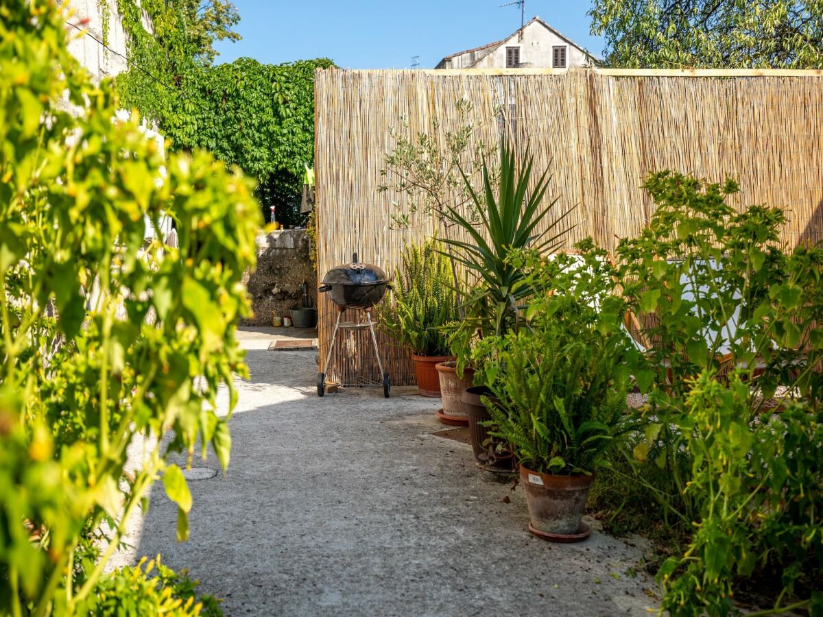 Apartment Stone House Harmony -Studio Apartment with Patio and Garden View ( 2 ) - Outdoor photo 3