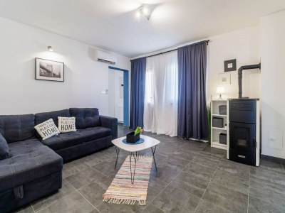 Holiday house Ferienhaus in Loborika mit privatem Pool - Features photo 19