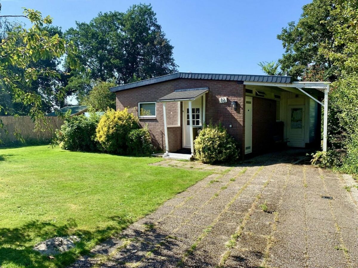 Holiday house Sonniger Garten-Retreat-Bungalow - Outdoor photo 3