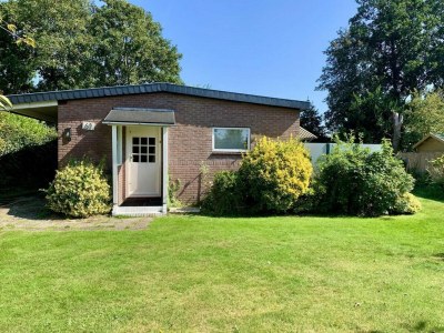 Holiday house Sonniger Garten-Retreat-Bungalow - Outdoor photo 10