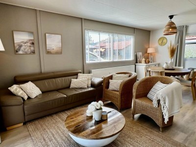 Holiday house Bungalow in park with fenced garden - Features photo 17