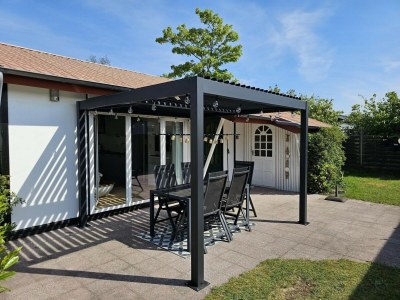 Holiday house Bungalow in park with fenced garden - Features photo 24