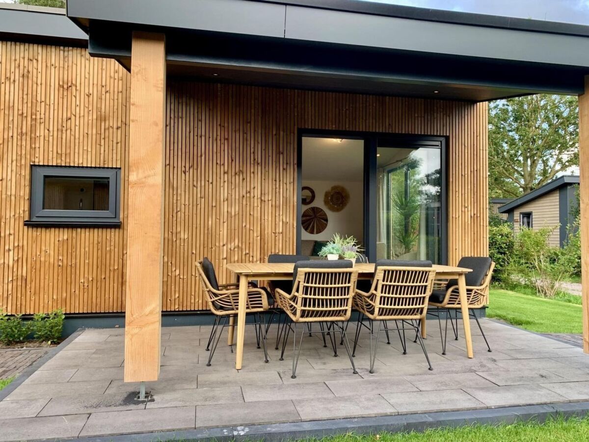 Holiday house Pleasant chalet with veranda - Outdoor photo 2